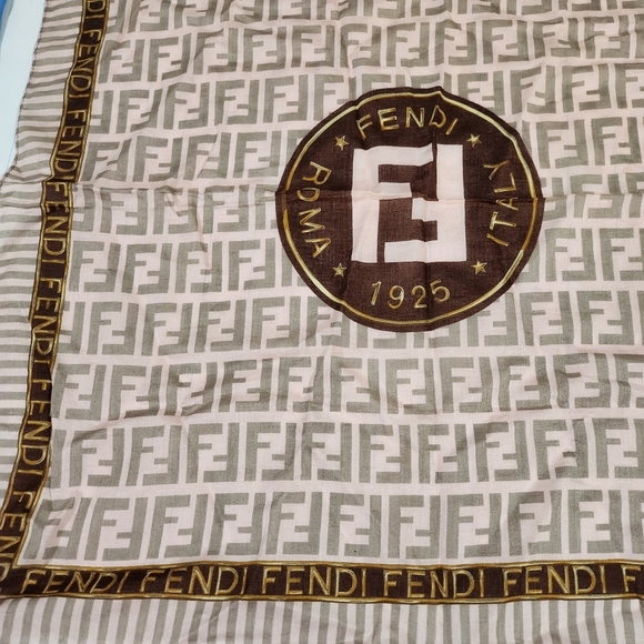 Fendi handkerchief Cotton Authentic Brandnew - Picture 7 of 8